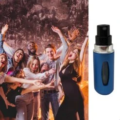 MaxedMore Navulbare Parfumverstuiver 5ml Blauw - 65 Keer Spraybare Parfum Verstuiver - Hervulbaar Tasverstuiver Voor Parfum - Meeneem Mini Geur Flesje Voor Op Reis - Lipstick Formaat Navulbaar Parfumflesje -Parfum Winkel 1200x1200 466