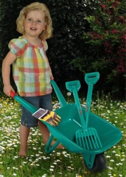 Klein Bosch Kruiwagen Met Tuingereedschap 9 Klein Bosch Kruiwagen Met Tuingereedschap -Parfum Winkel 855x1200 1